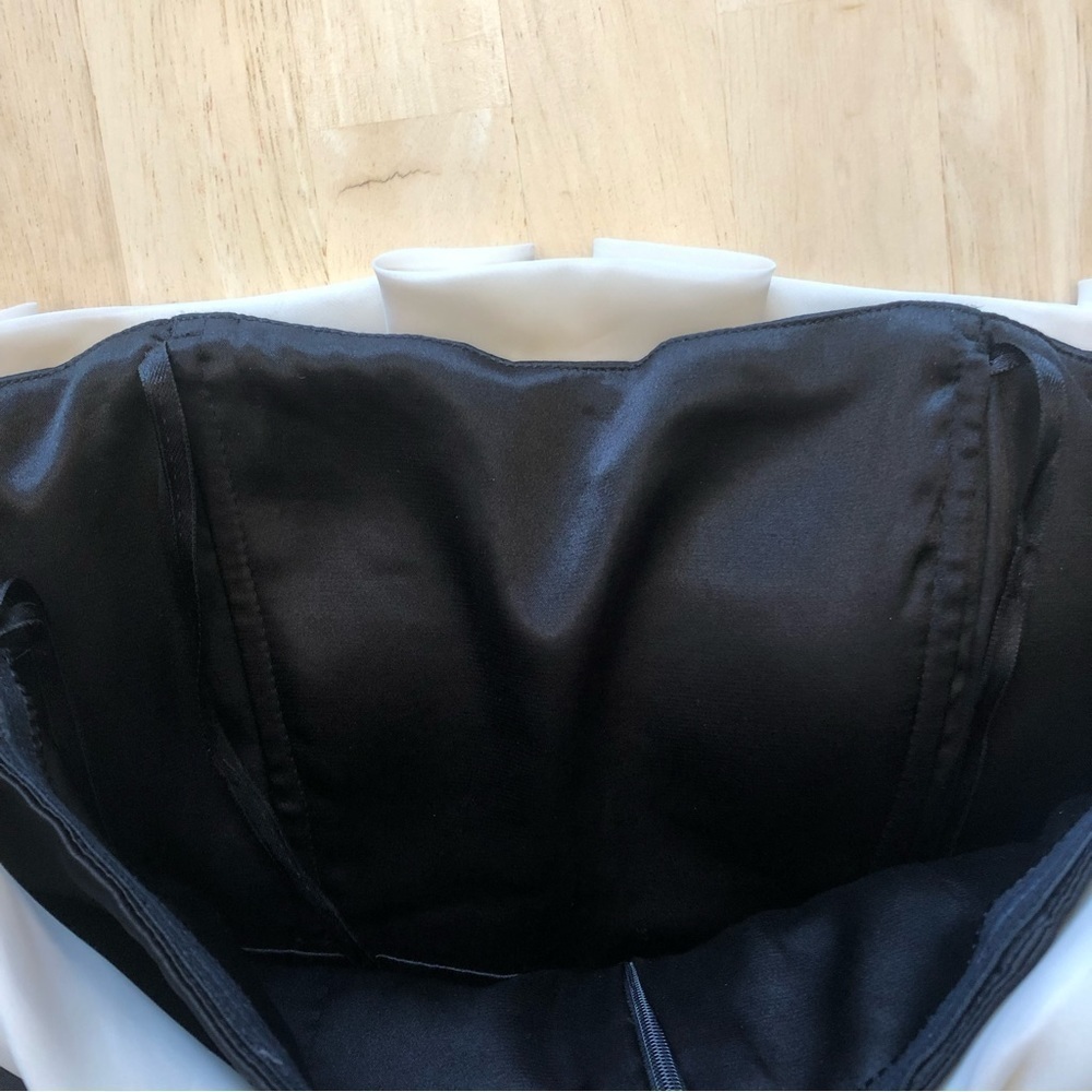 Max & Cleo Strapless Party Dress/Size 4 - Picture 6 of 9